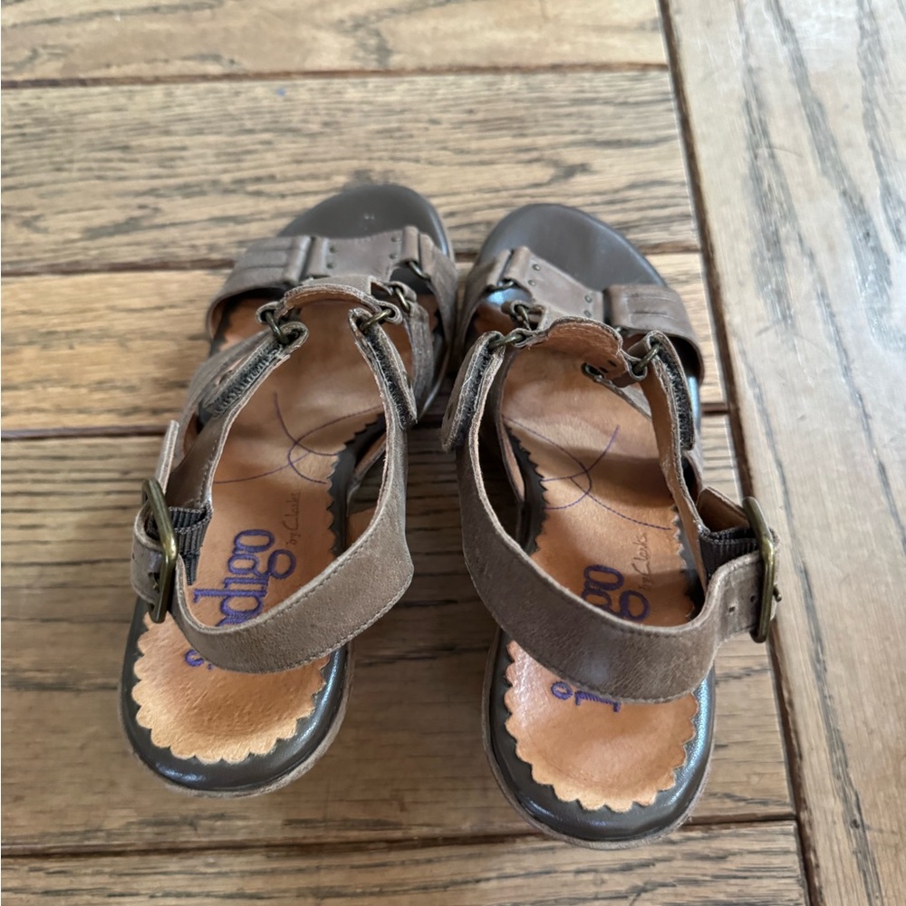 Clarks Indigo Leather Wedge Sandals EUC - Picture 4 of 14